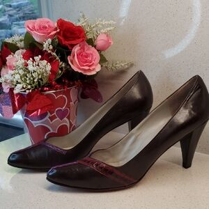 Vintage LANVIN Elegant Black/Burgundy Heels (sz 9.5)